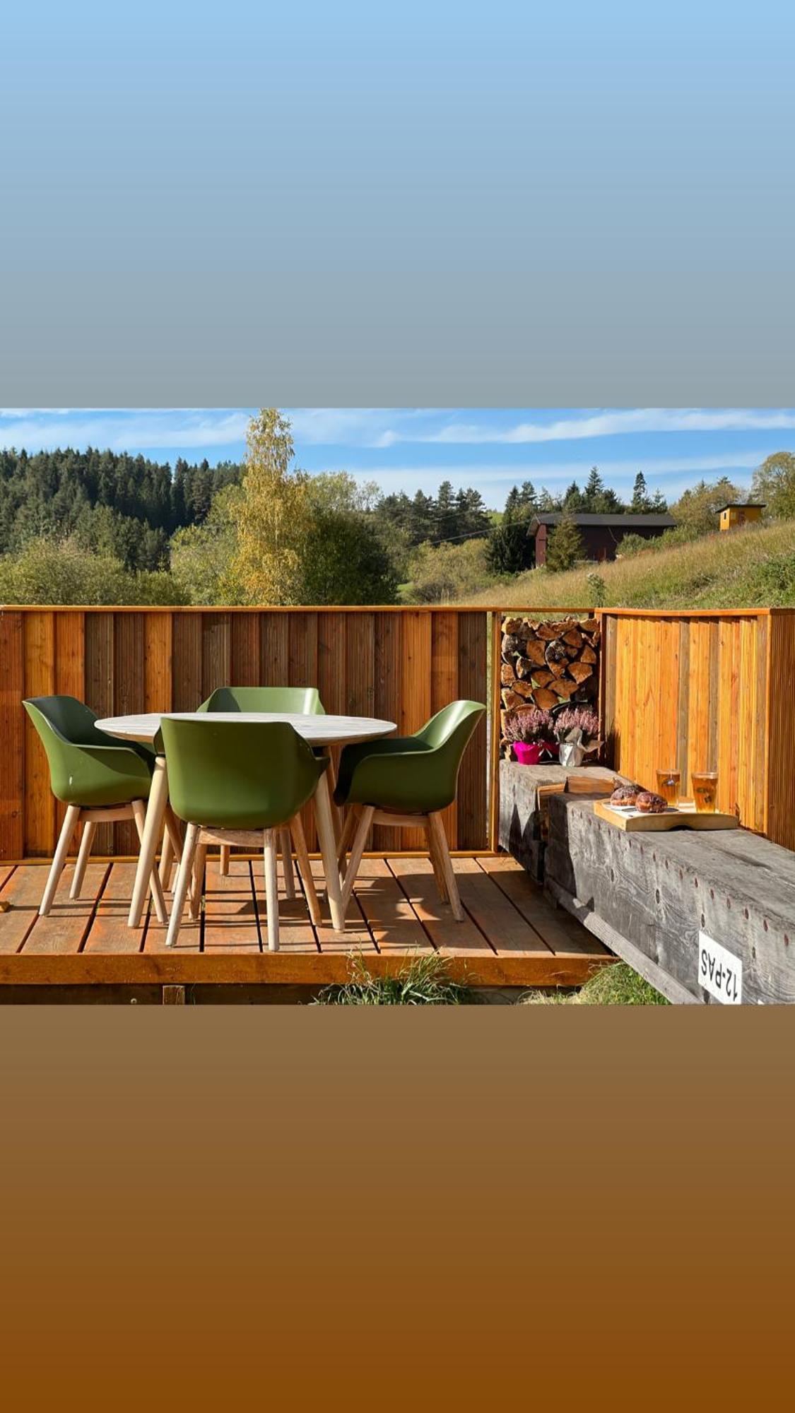Houten Vakantiewoning "Reisnaarpolen" Royaal Ontbijt, Sauna En Hottub Czarna Góra Kültér fotó